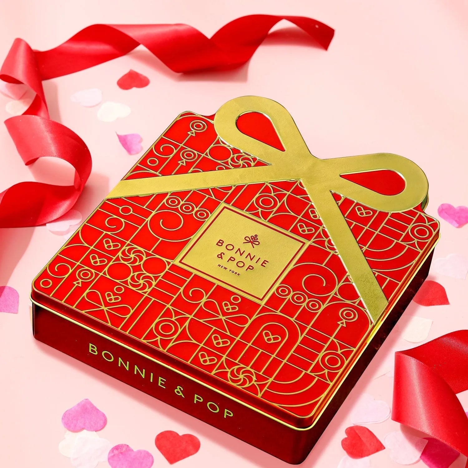 red_present_tin_with_hearts